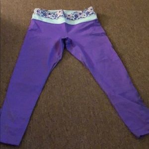 Lululemon size 4 purple crops
